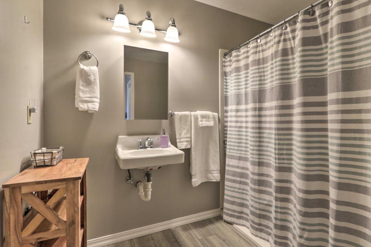 Centrally Located South Hill Apartment With Smart Tv Spokane Exterior photo
