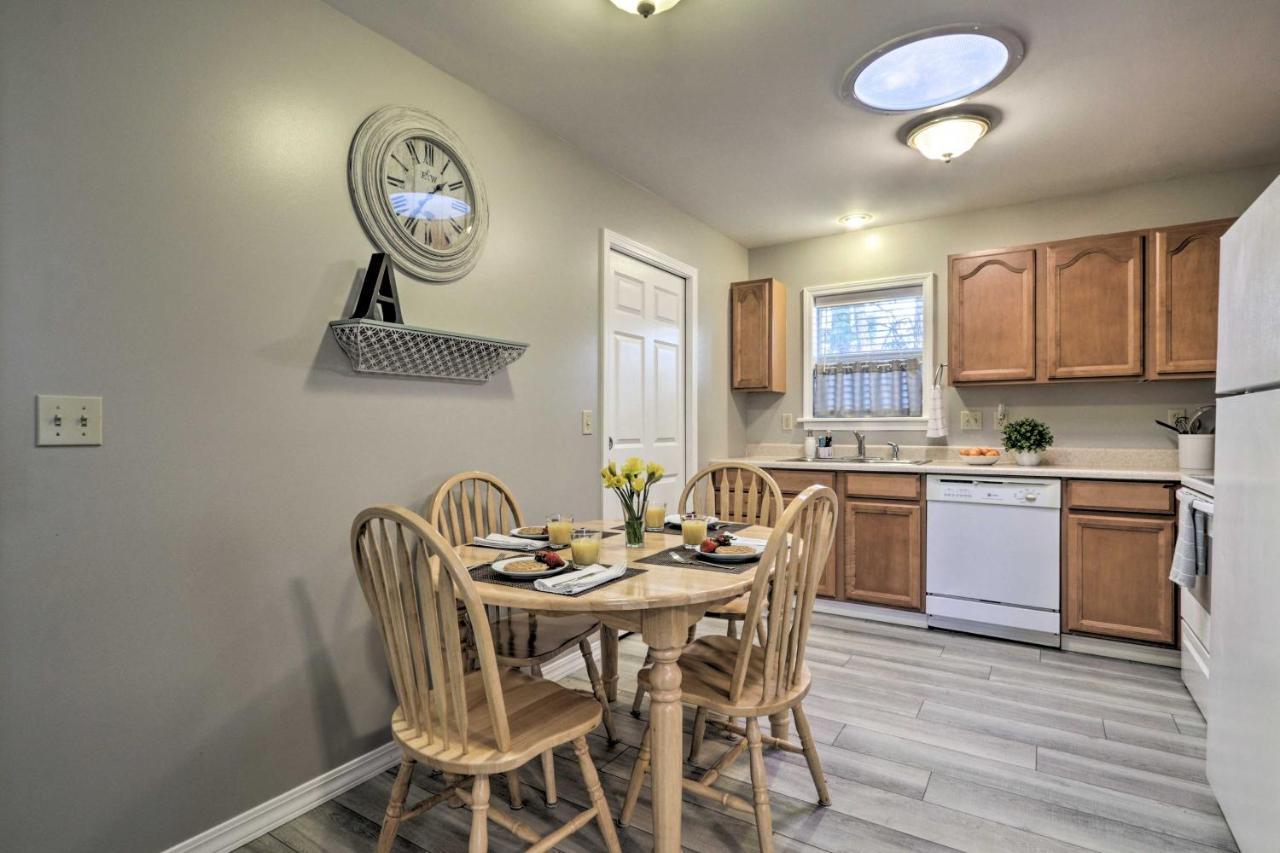 Centrally Located South Hill Apartment With Smart Tv Spokane Exterior photo